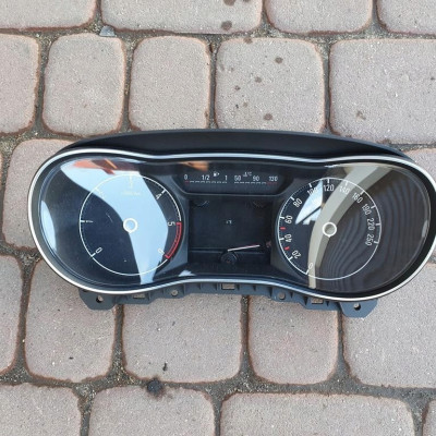 Licznik zegary tarczki diesel Opel Astra K 5 V