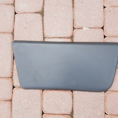 Listwa drzwi prawa JUMPER BOXER DUCATO 1305776070