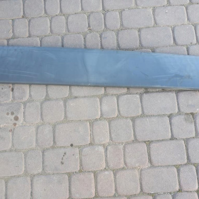 Listwa drzwi prawy bol VIVARO TRAFIC 8200036075