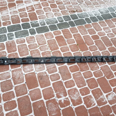 Listwa mocująca próg prawa Passat B8 3G0853946