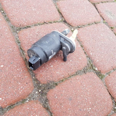 Pompka spryskiwaczy Opel Meriva A 24439254