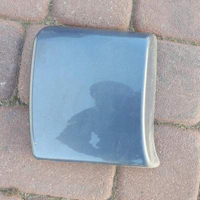 Listwa prawa mała VIVARO TRAFIC 768180114R