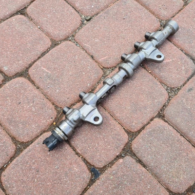 Listwa wtryskowa 1.3CDTI Opel Astra J IV 55573331