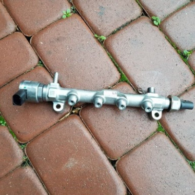 Listwa wtryskowa 2.0TDi Audi Q3 04L089G NOWA