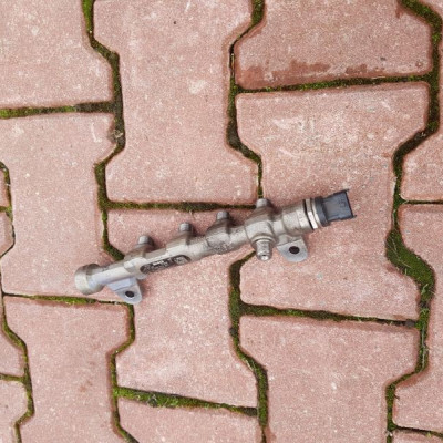 LISTWA WTRYSKOWA OPEL INSIGNIA 2.0 CDTI 55576177