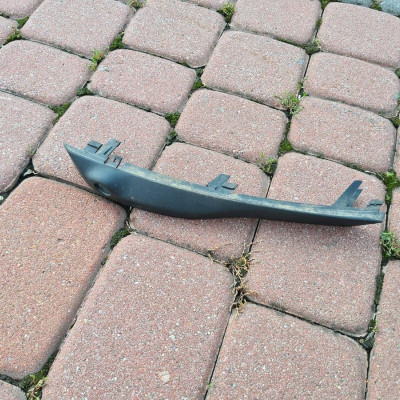 Listwa zderzaka przód lewa Opel Meriva B 13267450