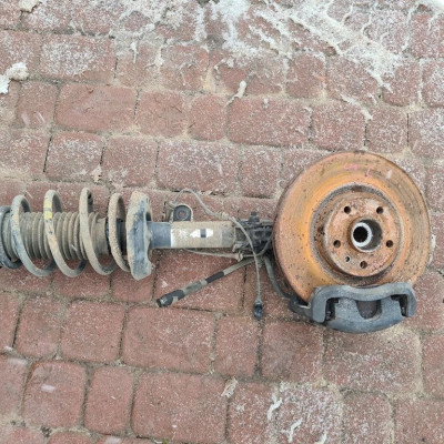 Mcperson zwrotnica lewa 1.6JTD Opel Combo D