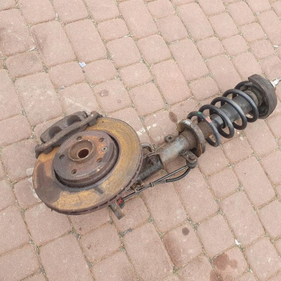 Mcperson zwrotnica noga 2.0DCI VIVARO TRAFIC