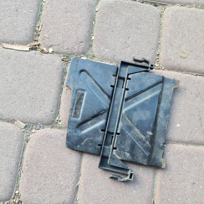 Mocowanie akumulatora Opel Meriva B 13312810