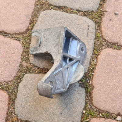 Mocowanie linek biegów Opel Astra K V 55498434