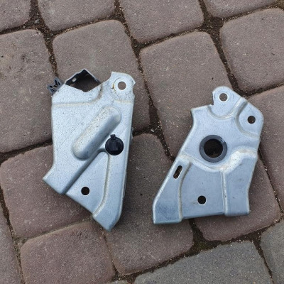 Mocowanie pedał sprzęgła blachy VIVARO TRAFIC