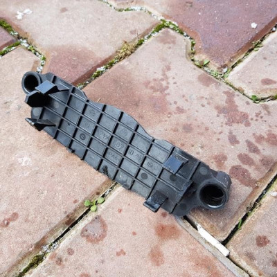 Mocowanie uchwyt zaczep Mercedes W218 A2128891025