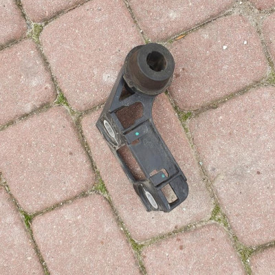 Mocowanie wydechu wieszak Astra K V 39112907