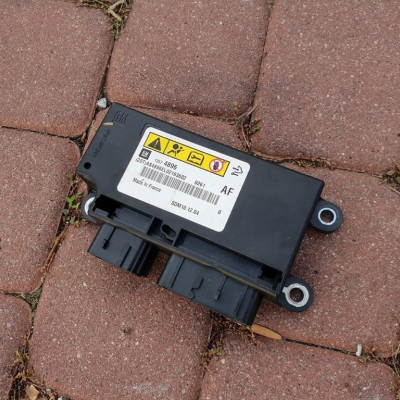 Moduł sensor poduszek Opel Astra J IV 13574896