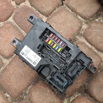 Moduł skrzynka BSI EUROPA Opel Corsa E 13350672