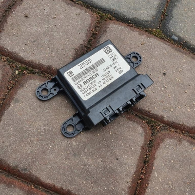 Moduł sterownik PDC Opel Astra J 22810361