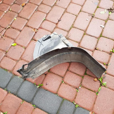 Nadkole lewy przód Audi Q3 2017 8U0853887E