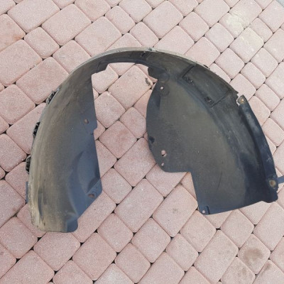 Nadkole prawe przód Opel Astra H 13125605 13125603