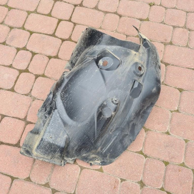 Nadkole prawy przód Renault Clio IV 638427142R