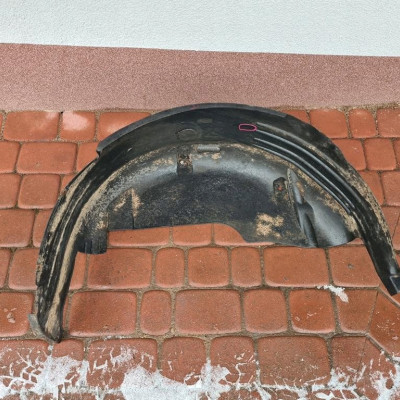 Nadkole prawy tył Opel Combo D 51810636