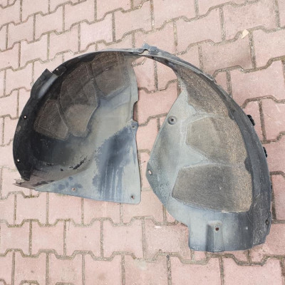 Nadkole przednie lewe KPL Opel Zafira C 13301575