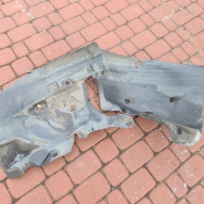 Nadkole przednie lewe Renault Clio IV 4 638447749R