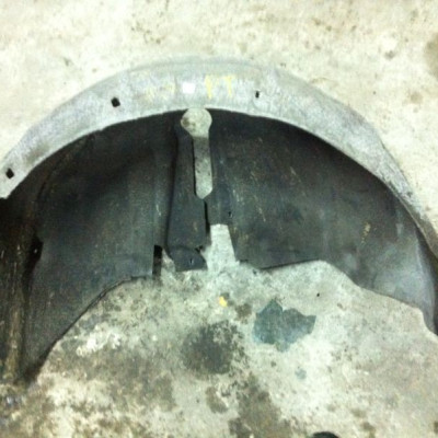 Nadkole tył tylnie prawe Audi A6 C6 SEDAN