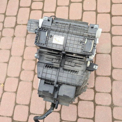 Nagrzewnica klima Europa Renault Captur 272704489R