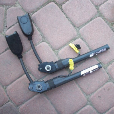 Napinacz Napinacze Astra J GTC prawy NOWY