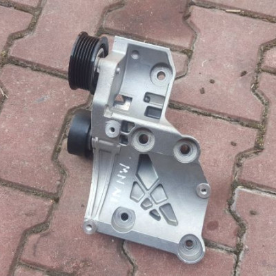 Napinacz paska OPEL INSIGNIA NOWy 2015r 2.0