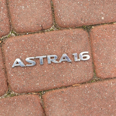 Napis emblemat 1.6 Opel Zafira C Astra J IV