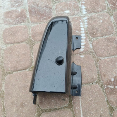 Narożnik górny lewy tył Vivaro Trafic III 93868900