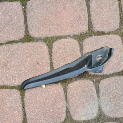 Narożnik podszybia Renault Clio IV 668628650R