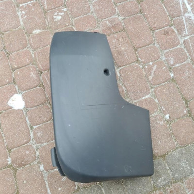 Narożnik zderzaka tył Vivaro Trafic 8200201457