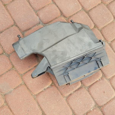 Obudowa filtra powietrza Mercedes W218 A6420903601