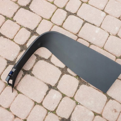 Obudowa klapy tylnej Opel Astra K V 13493902