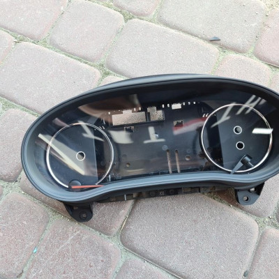 Obudowa licznika szybka licznik Opel Insignia B