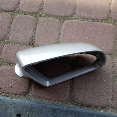 OBUDOWA LUSTERKA PRAWA AUDI A4 B6 B7 8E0857508B