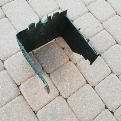 Obudowa osłona akumlatora AUDI VW SEAT 1K0915335C