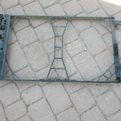 Obudowa osłona chłodnicy klimy Opel Insignia