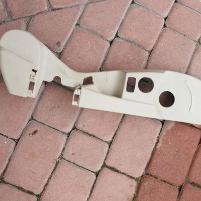 Obudowa osłona fotela Opel Insignia 13325197