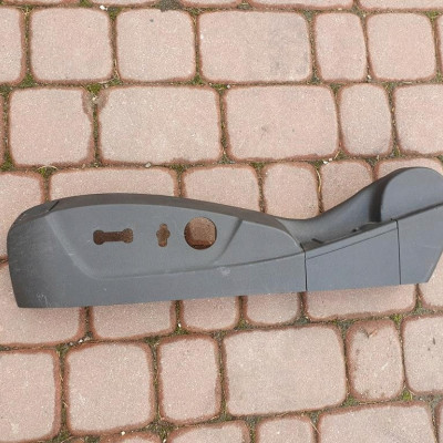 Obudowa osłona fotela Opel Insignia 13325198