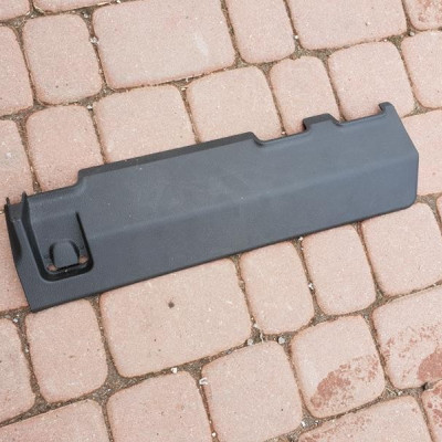 Obudowa osłona foteli tył Opel Zafira C 13363140