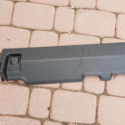 Obudowa osłona foteli tył Opel Zafira C 13363141