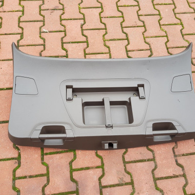 Obudowa osłona klapy brąz Opel Astra J IV 13261681