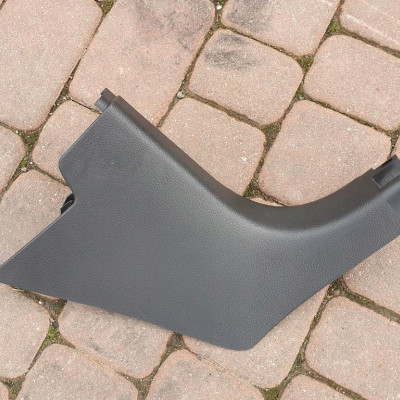 Obudowa osłona prog VW Jetta 5C6 5C7863484