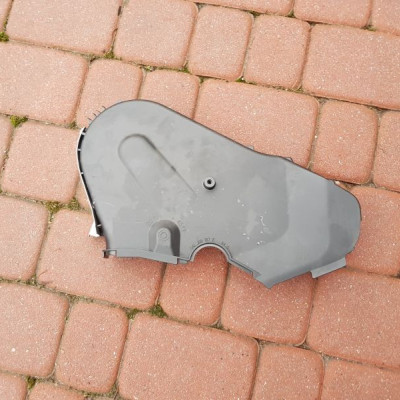 Obudowa osłona rozrządu Passat B8 04L109107E