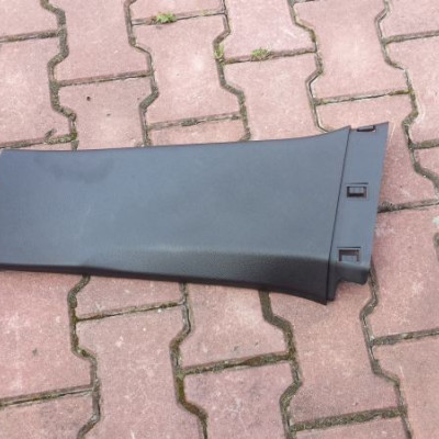 Obudowa osłona słupka plastik wnętrza Insignia