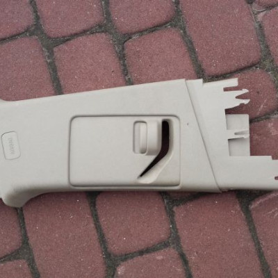 Obudowa osłona słupka prawego Insignia