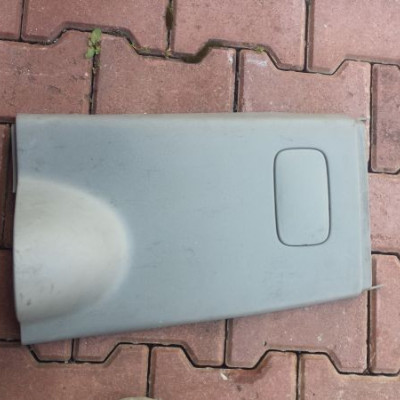 Obudowa plastik osłona słupka 2012r vivaro trafic